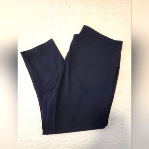 Zella (Nordstrom) black cropped leggings